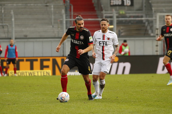 SV Wehen Wiesbaden am Samtag gegen FC Victoria Köln