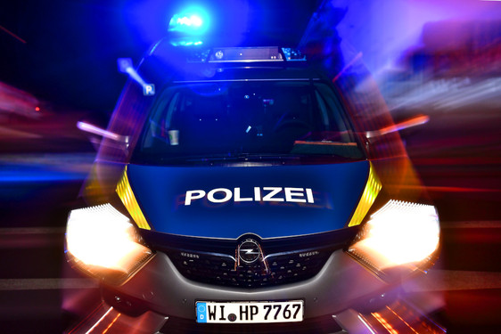 Versuchter Diebstahl von Mercedes-Kompletträdern in der Nacht zum Montag in Wiesbaden-Biebrich.