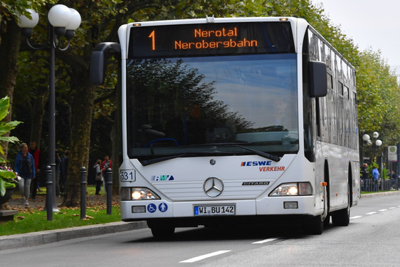Coronavirus bremst Busverkehr in Wiesbaden. Nicht alle sind erfreut darüber.