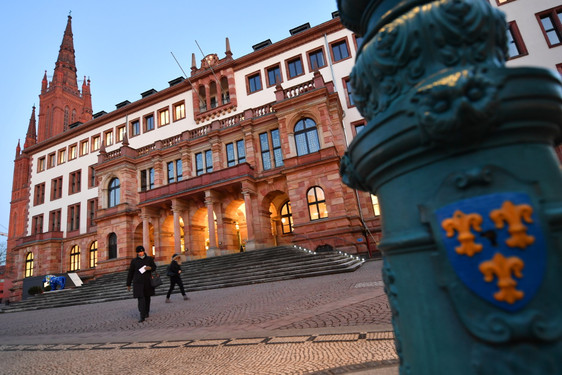 Die auslaufenden Allgemeinverfügungen hat die Stadt Wiesbaden auf den 15. November verlängert.