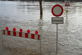 In Wiesbaden-Kostheim wurde das Frebad Maaraue, aufgrund der Hochwassersituation bis auf weiteres gesperrt.