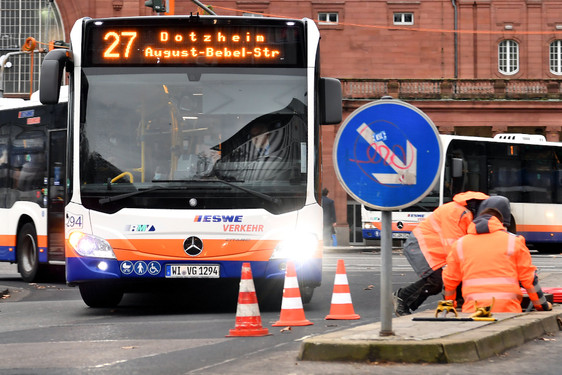 Buslinie 33 wird in Mainz-Kastel wegen Baubreiten umgeleitet.