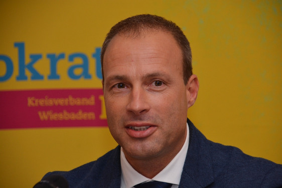 Sebastian Rutten, Kandidat der FDP für die Wahl zum Oberbürgermeister von Wiesbaden.