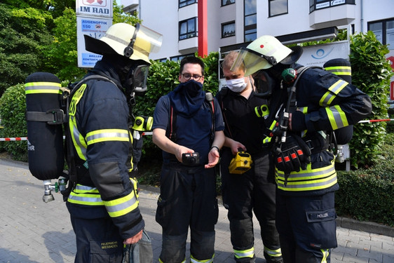 Aufgrund eines ungeklärten Geruches wurde die Wiesbadener Feuerwehr am Freitag in eine Zahnarztpraxis an der Dotzheimer Straße gerufen.