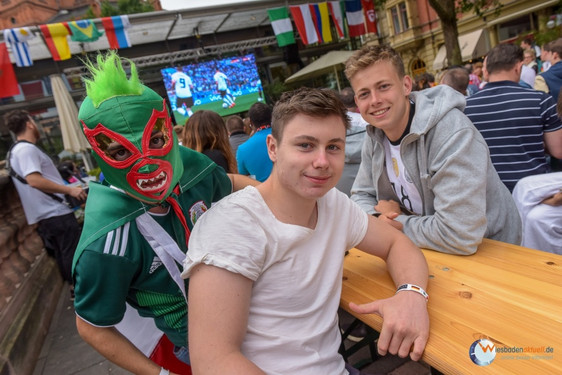 Public Viewing in Gaststätten während Fußball-Europameisterschaft unterliegt besonderen Bedingungen in Wiesbaden.