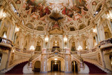 Ab September können Besitzerinnen und Besitzer der Wiesbadener Freizeitkarte auch ins Hessische Staatstheater.