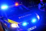 Ein 25-jähriger Mann hat am späten Dienstagabend zunächst im Umfeld einer Gaststätte am Michelsberg in Wiesbaden herumgepöbelt und anschließend bei der Polizei  Widerstand geleistet.