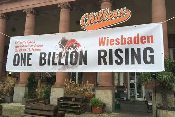 One-Billion-Rising-Plakat in Wiesbaden