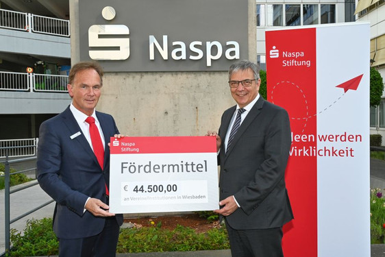 Die Naspa Stiftung unterstützt in diesem Jahr 35 Empfänger in Wiesbaden mit 44.500 Euro.