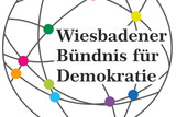 Zu einer Protestkundgebung gegen den Wahlkampfabschluss der AfD Hessen am Mittwoch, 22. September, ruft das Wiesbadener Bündnis für Demokratie auf. Dieser findet ab 17:30 Uhr auf dem Markplatz statt.