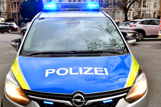 Serientäter unterwegs: Mittlerweile über 300 Fahrzeuge in der Wiesbadener Innenstadt zerkratzt.