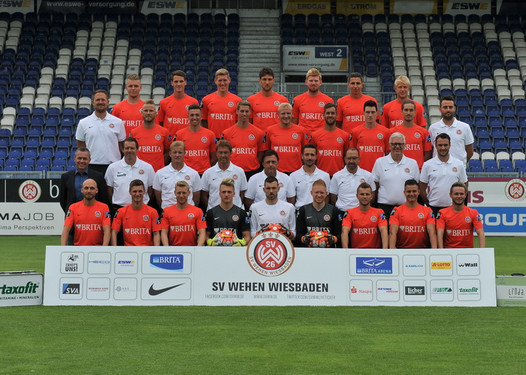 Mannschaftsfoto SV Wehen Wiesbaden