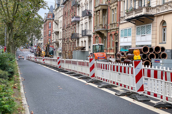 Kanalerneuerung in Wiesbaden: Es kommt zu Verkehrsbehinderungen aufgrund der Arbeiten im Bismarckring.