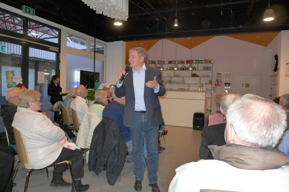 Am Mittwoch, 5. Februar, fand im Stadtteilbüro Schelmengraben der Bürgertreff mit Oberbürgermeister Gert-Uwe Mende statt.
