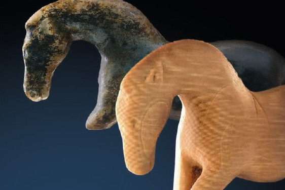 Die Ausstellung „Urformen – Figürliche Eiszeitkunst Europas“ zeigt im Wiesbadener „sam – Stadtmuseum am Markt“ ab März Kunstwerke aus der Zeit der Jäger- und Sammlergesellschaften vor rund 40.000 Jahren.