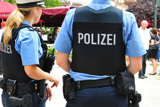 Gemeinsam sicheres Wiesbaden. Kontrollen in der Wiesbadener Innenstadt am Wochenende. Die Polizei zieht ein erfreuliche Bilanz.