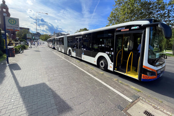 Erfolgreiche Umstellung auf neuen Fahrplan und bargeldloses Zahlen im Bus in Wiesbaden