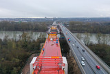 Komplette Verkehrsfreigabe der A643 Rheinbrücke Schierstein in Wiesbaden verschiebst sich auf  Anfang 2023. Schäden an der Salzbachtalbrücke wirken sich auf Bau rund um Schiersteiner Brücke aus.
