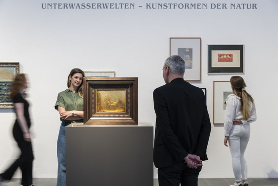 Am Samstag lädt das Museum Wiesbaden wieder zum Eintrittsfreien Samstag ein. Im Fokus des Veranstaltungsprogramms für Groß und Klein steht die Sonderausstellung "Wasser im Jugendstil—Heilsbringer und Todesschlund".