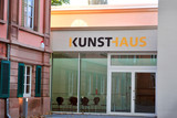 Kunsthaus Wiesbaden präsentiert neue Publikation zur Ausstellung "Kunst über Erzählung“ von Nina Sten-Knudsen.