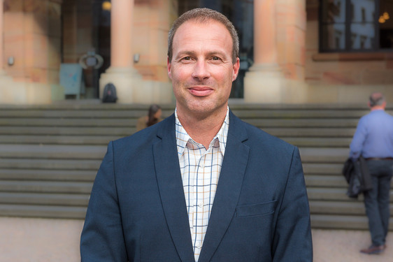 Sebastian Rutten (FDP) kandidiert am 26. Mai 2019, für das Amt des Oberbürgermeisters von Wiesbaden.