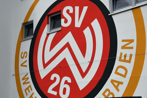 Die Junioren des SV Wehen Wiesbaden empfangen den Nachwuchs von Borussia Dortmund