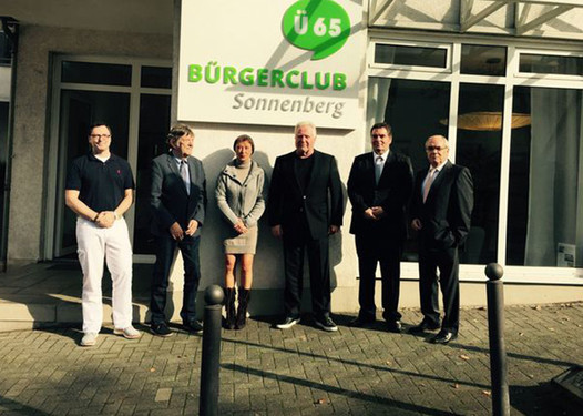 Der Bürgerclub Sonnenberg ist eröffnet. Im Foto (v.l.): Dr. Andre Kohl, Dr. Werner Jopp, Elke Rücker, Wolfgang Rücker, Andreas Xander, Wolfgang Pfeiffer