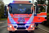 Ein Kellerbrand in der Biebricher Riehlstraße am Donnerstagabend forderte einen Bewohner sowie einen verletzten Feuerwehrmann.