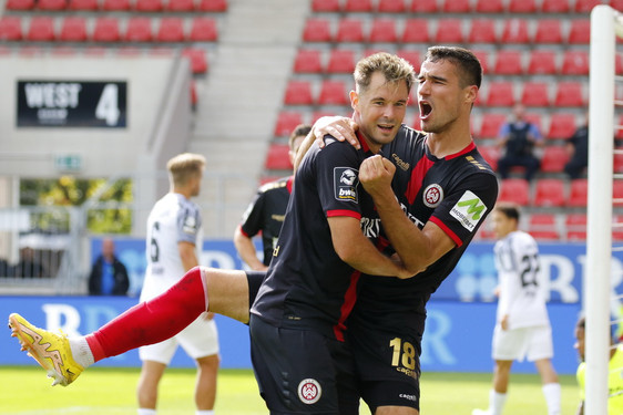 SV Wehen Wiesbaden empfing am Samstag gegen SC Freiburg II in der BRITA Arena
