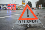 Eine Ölspur über mehrere Kilometern führte am Sonntagnachmittag zu leichten Verkehrsbehinderungen in Wiesbaden. Die Verunreinigung wurde von einer Spezialfirma beseitigt.