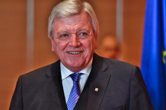 Hessens Ministerpräsident Volker Bouffier sieht den Föderalismus als Mehrwert in der Pandmie.