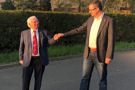 Bernd Schaaf und Manuel Köhler, alter und neuer Ortsvorsteher Breckenheim
