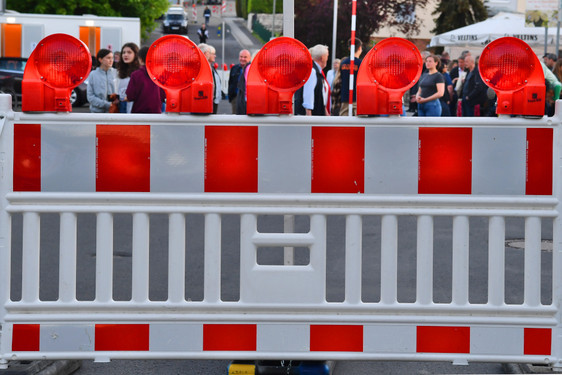 Verkehrseinschränkiungen anlässlich des Wilhelmstraßenfestes in Wiesbaden ab Mittwoch. Straßenabschnitte werden gesperrt. Auch Busse werden umgeleitet.