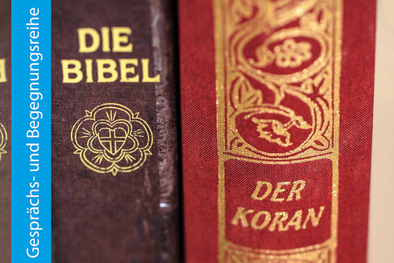 "Koran trifft Bibel" in der Mauritiuskirche in Wiesbaden.