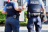 Frau in Wiesbaden tot in Wohnung am Samstagnachmittag gefunden. Die Polizei geht von einem Tötungsdelikt aus. Die Ermittlungen laufen.