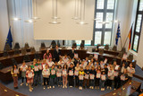 In Wiesbaden fand am 8. Mai die erste Sitzung des Stadtgrundschülerrats statt. Es wurden Probleme und Wünsche formuliert.