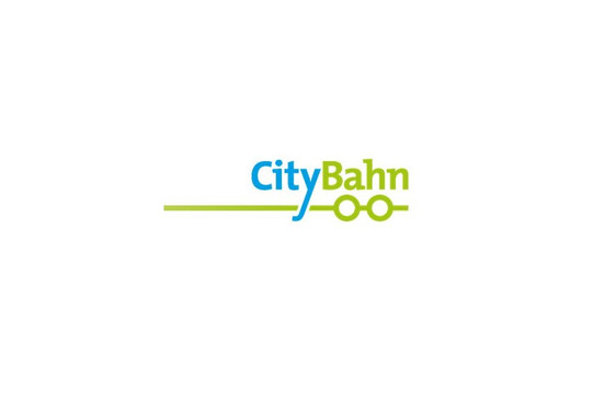 CityBahn-Infofahrt mit Bus und Bahn - Verkehrsdezernent Kowol erläutert Strecke