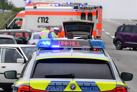 Am Mittwochmorgen kam es auf der A671 bei Wiesbaden Kastel zu drei Unfällen im Berufsverkehr. Dabei wurden dem insgesamt vier Personen verletzt.