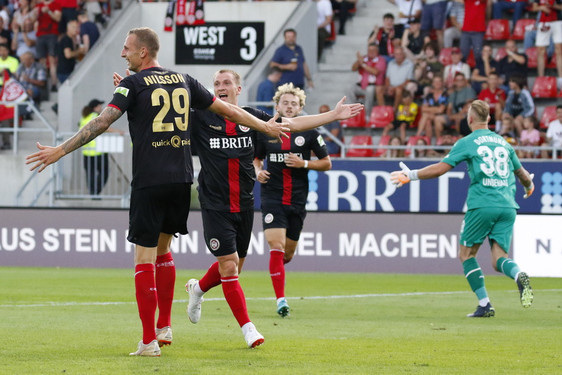 SV Wehen Wiesbaden startete am Montagabend mit einem Heimspiel in die neue 3. Liga Saison