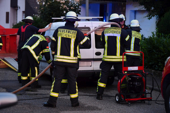 Brandgefährlich war die Gasverpuffung an einem Opel Combo in Breckenheim.