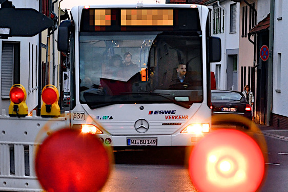 Umleituhng der Buslinien Linien 37 und 46 sowie Schulbusse in Wiesbaden-Nordenstadt wegen Bauarbeiten.