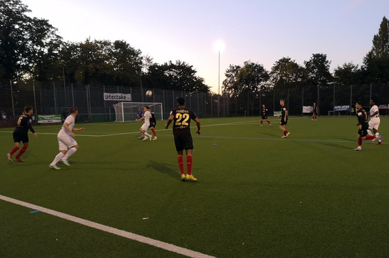 SV Wehen Wiesbaden spielte am Mittwochabend in Frankfurt-Bornheim um den Einzug ins Viertelfinale