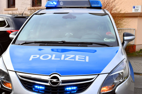 Zahlreiche Anrufe durch falsche Polizeibeamte bei Seniorin in Wiesbaden.