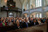 Zum Jubiläumsgottesdienst war die Delkenheimer Kirche voll besetzt.