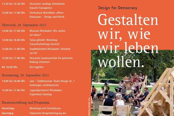 Die Roadshow „Design for Democracy“ macht Station auf dem Schlossplatz. Drei Tage lang wird der Frage nachgegangen, warum Demokratie und Design zentrale Elemente sind, um gemeinsam eine bessere Zukunft zu gestalten. Die Wiesbadener Bürgerinnen und Bürger sind eingeladen, sich vor Ort einzubringen, ihre Meinung zu äußern und Ideen für ein Wiesbaden von Morgen zu entwickeln.