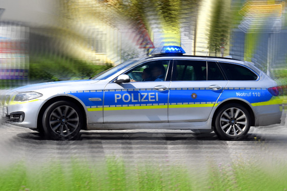 Junger Autofahrer flüchtet während Verkehrskontrolle in Mainz-Kastel. Die Polizei konnte ihn einholen und festnehmen.
