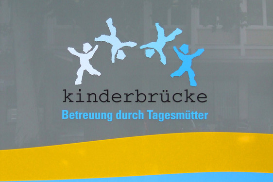 Interessierte können sich in der zweiten Maiwoche in Wiesbaden auf dem Schlossplatz umfassend über das Angebot der Kindertagespflege informieren.