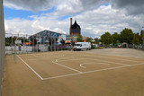 Das Streetball-Basketball-Feld  im Kulturpark Wiesbaden wurde Saniert. Ein neuer Farbasphalt wurde eingebaut und frischen  Spielfeldmarkierung aufgetragen.
