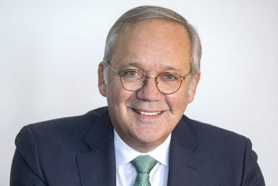 Ralf Schodlok ist Vorstandsvorsitzender der ESWE Versorgungs AG. Er wurde jetzt erneut in den LDEW-Vorstand gewählt.