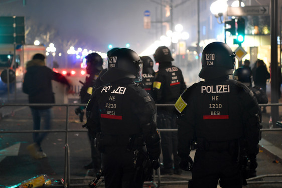 Viele Einsätze hatte die Polizei Westhessen in Wiesbaden in der Silvesternacht